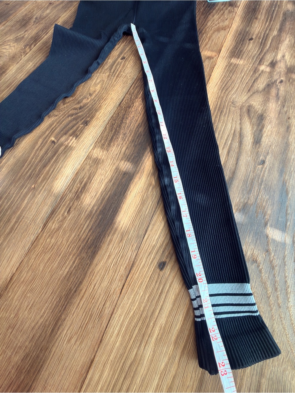 NUX Black Ribbed Leggings with White Stripe Cuffs - Picture 4 of 8